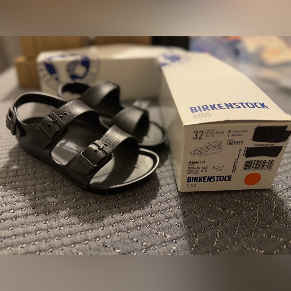 NWT Black Kids Milano EVA Birkenstock size 32